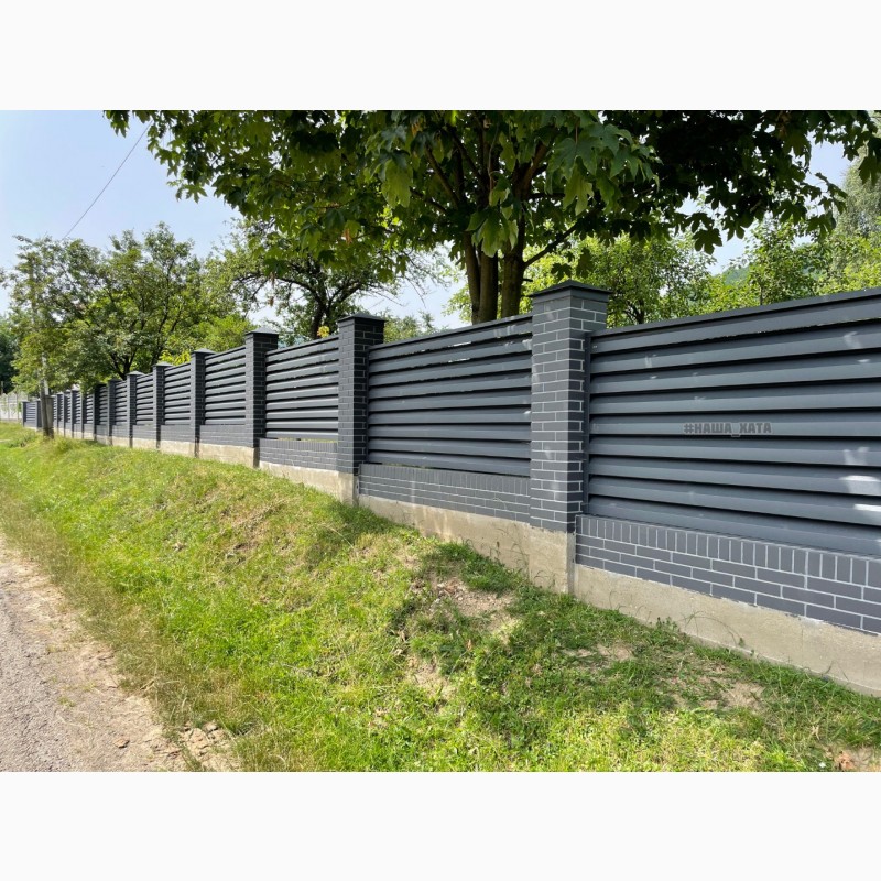 Фото 7. Сплошные бетонные столбы и подмуровки на забор, имитация кирпича.Цена изготовителя, Киев
