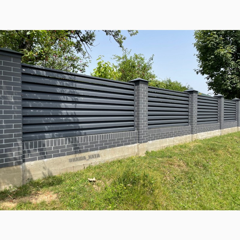 Фото 2. Сплошные бетонные столбы и подмуровки на забор, имитация кирпича.Цена изготовителя, Киев