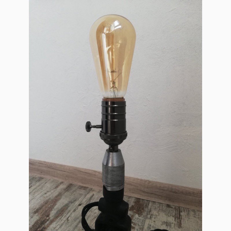 Фото 2. Настільна лампа ручна дриль лофт декор ретро