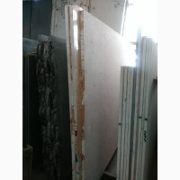 Мрамор и оникс - наиболее подходящие для облицовки стен и пола материалы