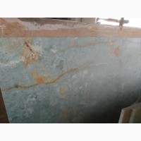Мрамор и оникс - наиболее подходящие для облицовки стен и пола материалы