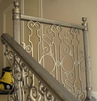 Фото 3. Дизайн и изготовление кованых перил, лестниц, винтовых лестниц, ограждений