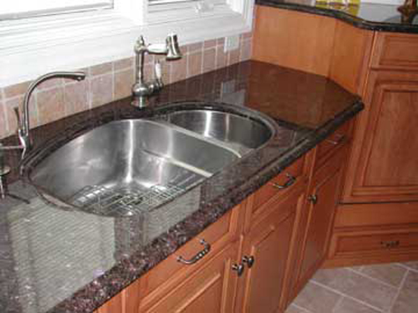 Фото 3. Стільниці з натурального каменю на кухню стільниця з мармуру граніту у ванну кімнату