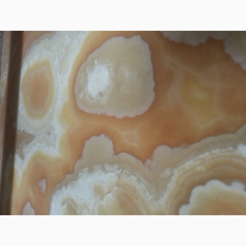 Фото 20. Оникс - светящийся натуральный камень в слябах и окантованных плитах