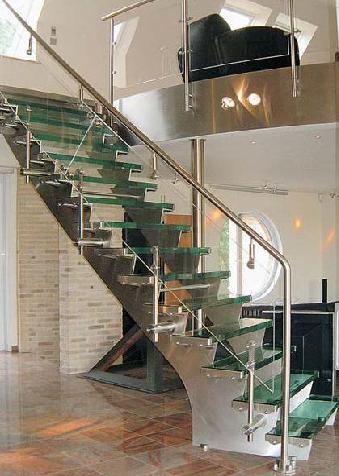 Фото 2. Лестницы из нержавеющей стали (нержавейки)