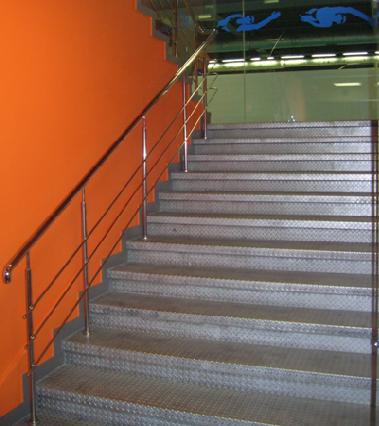 Фото 3. Лестницы из нержавеющей стали (нержавейки)