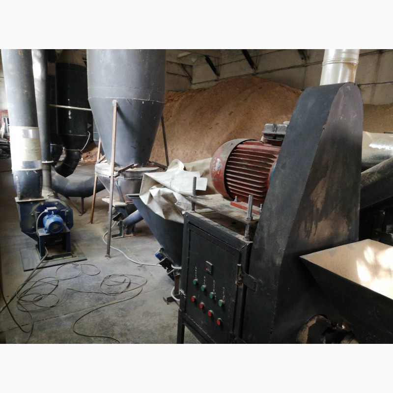 Фото 3. Оборудование для производства брикетов из сельскохозяйственных и древесных отходов