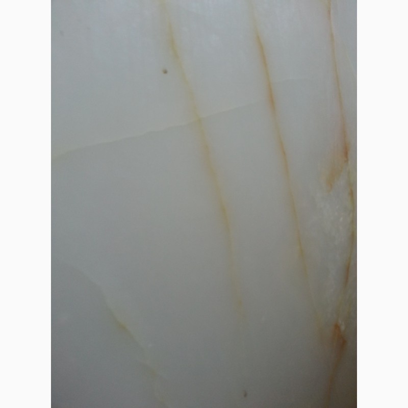 Фото 8. Оникс – мелкокристаллическая известняковая порода. Оникс является полудрагоценным камнем