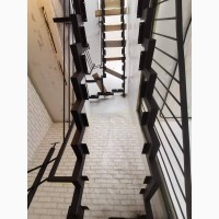 Производство металлических лестниц и перил на заказ