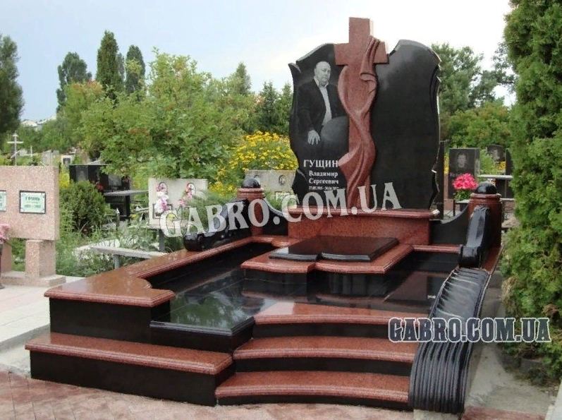 Фото 8. Памятники из гранита от фирмы Gabro Коростышев