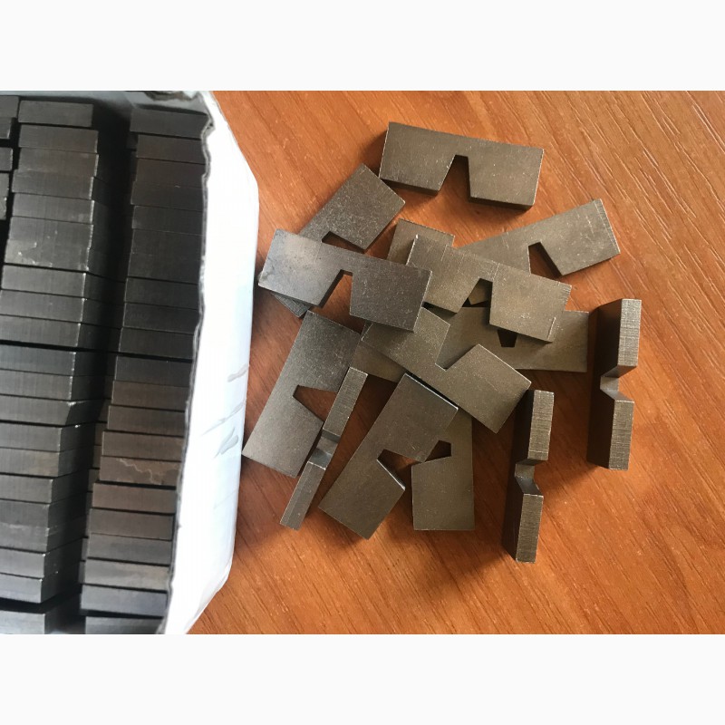 Фото 3. Алмазные сегменты для дисков по железобетону Ø 800 мм для стенорезных машин