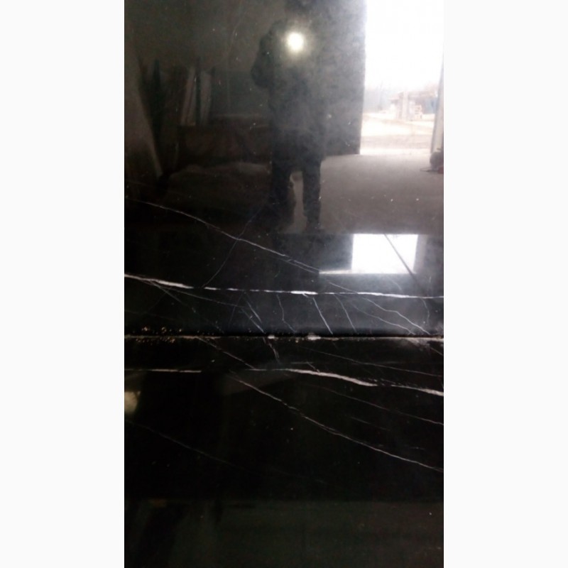Фото 4. Черный испанский мрамор в слябах с белыми прожилками, толщина 30 мм. Мрамор испанский