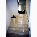 Мраморные ступени, облицовка лестниц мрамором - 1 500 грн